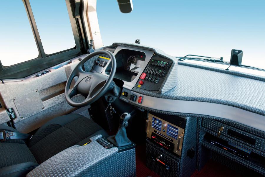 Интерьер Mercedes-Benz O 500 RS 1843 2018 года  (TW) (фото 3 из 3)